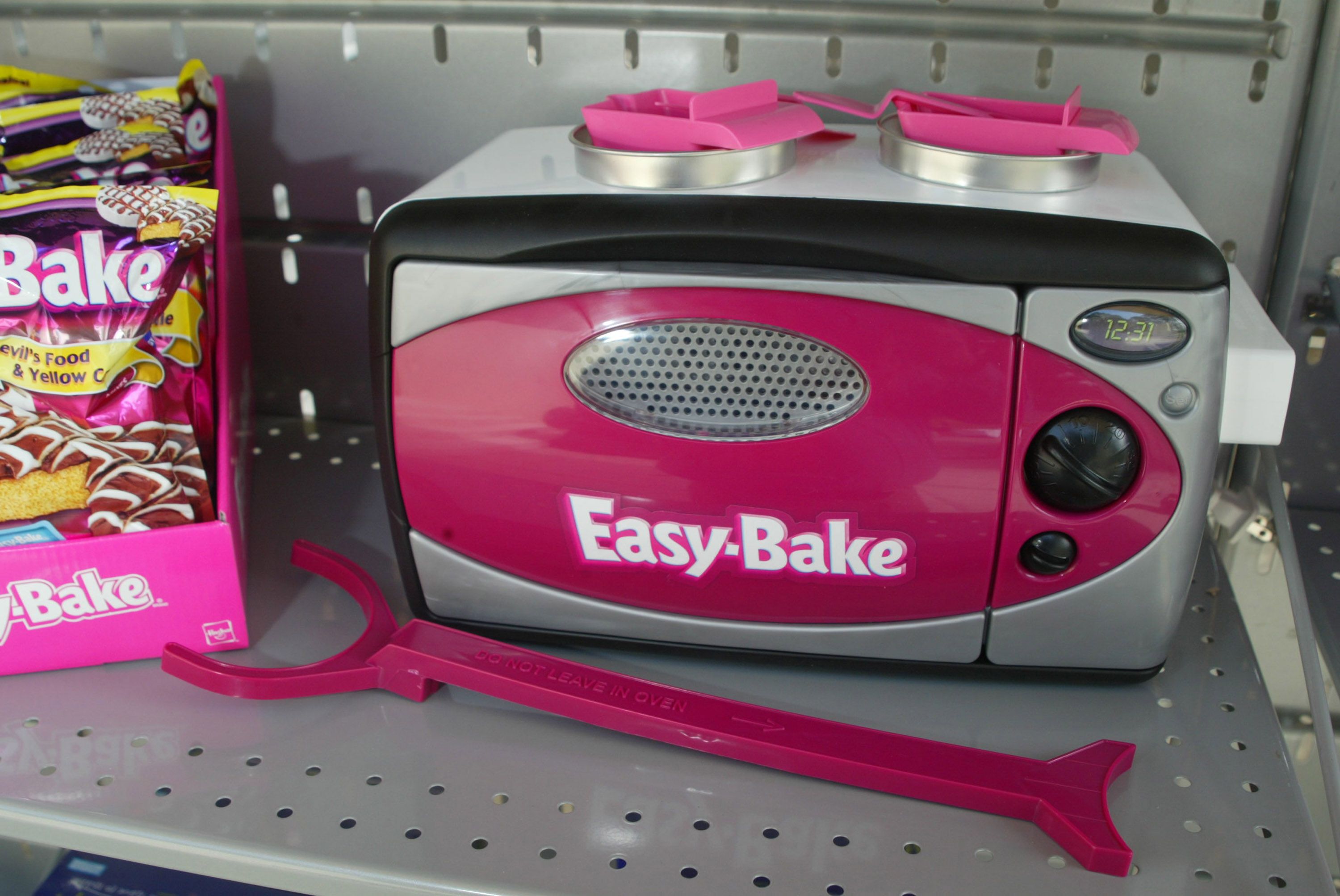 easy bake oven early 2000s