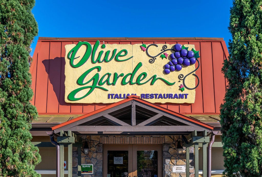 You Can Buy Almost Anything You See At Olive Garden If You Ask Your Waiter, Including The Cheese Graters