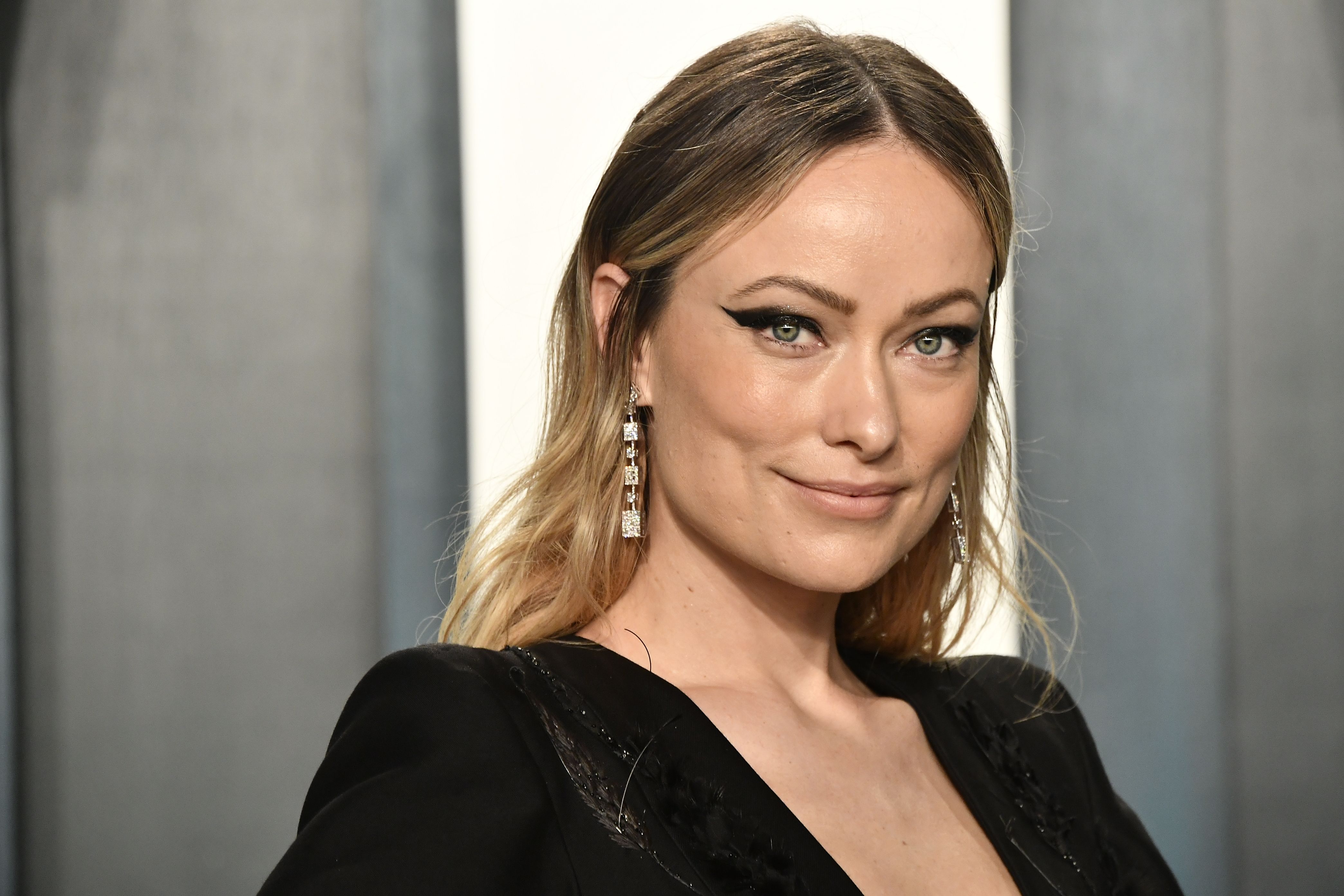 Olivia Wilde Continues To Dodge Questions About Harry Styles