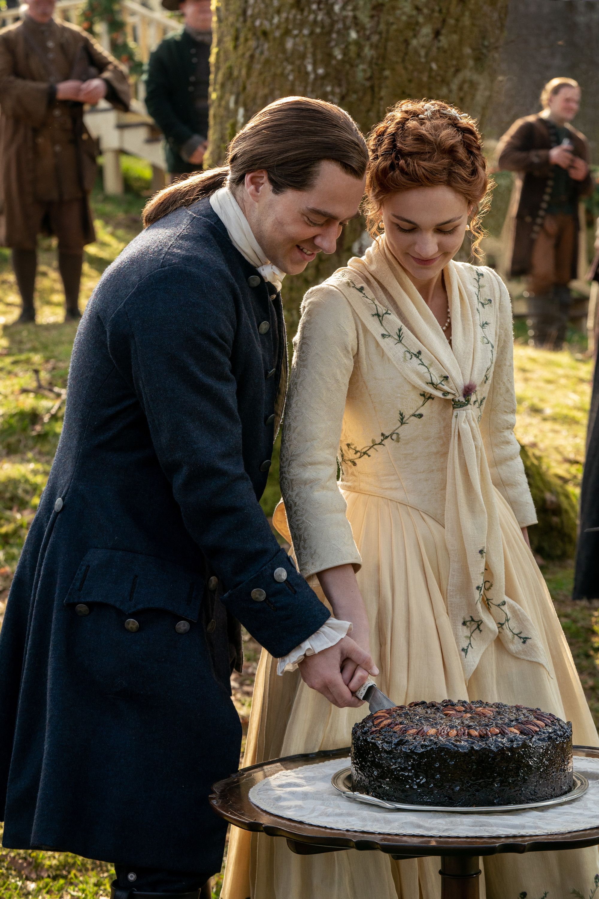 Outlander Season 5 Premiere Recap Roger Brianna S Wedding On