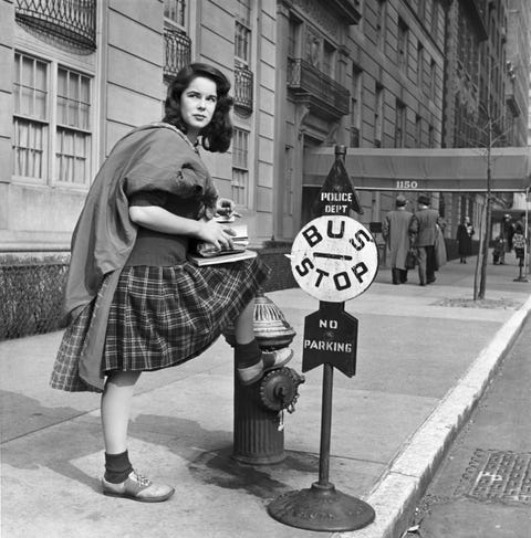 oona o'neill waiting for a bus