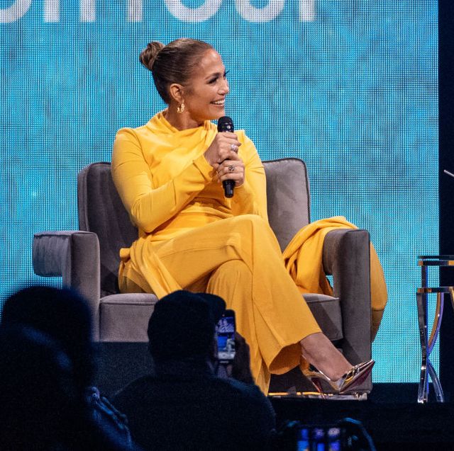oprah's 2020 vision your life in focus tour with special guest jennifer lopez