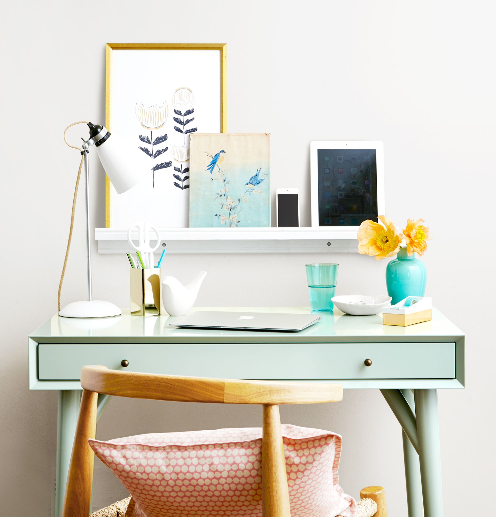 24 Easy Desk Organization Ideas How, Writing Desk Into Vanity