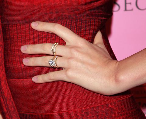 Orlando Bloom le ha regalado un anillo de compromiso a Katy Perry muy parecido al de su ex mujer Kerr - Katy Perry y Miranda Kerr tienen anillos de pedida casi