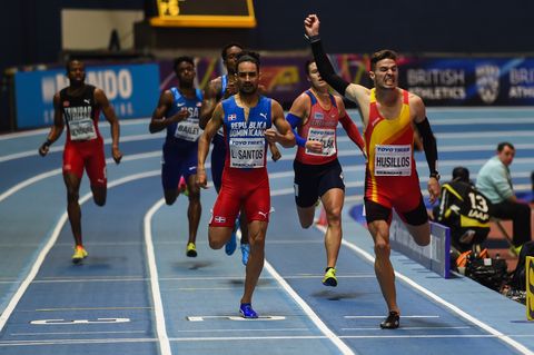 Óscar husillos ganar los 400 metros en el mundial bajo techo en el año 2018