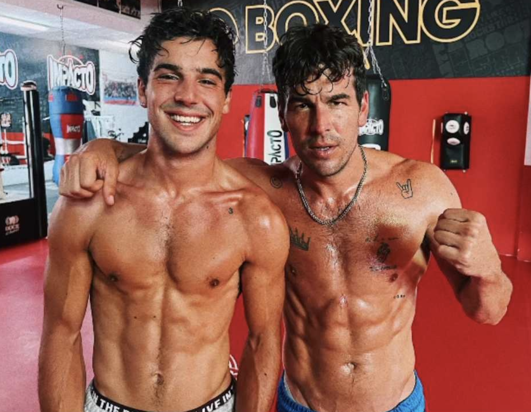 Óscar y Mario Casas, ¿quién de los hermanos está más fuerte?