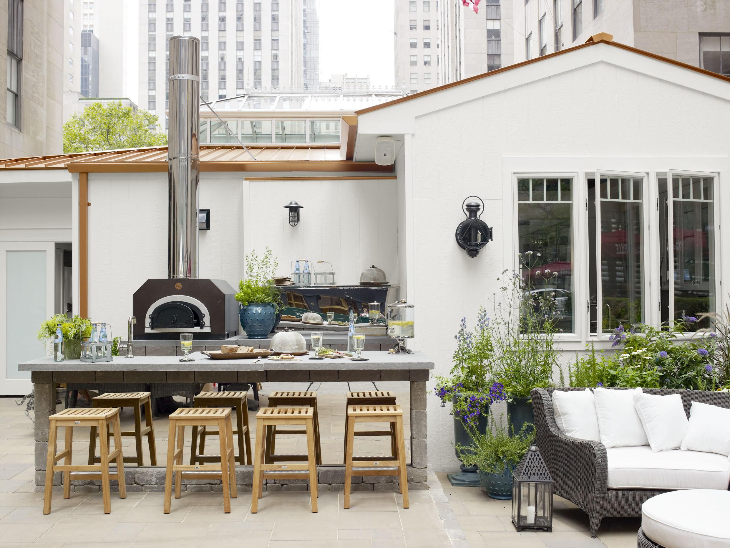 outdoor kitchen nook