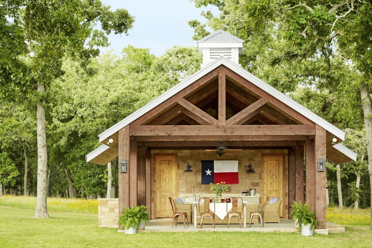 21 Best Outdoor Kitchen Ideas And Designs Pictures Of Beautiful Outdoor Kitchens