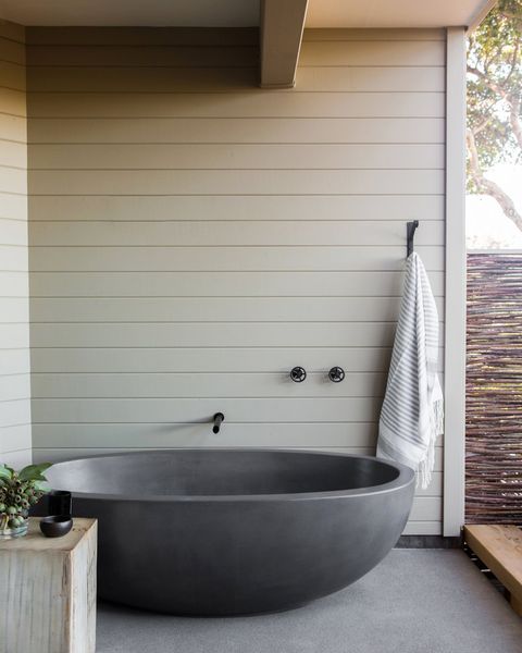 outdoor soaking tub