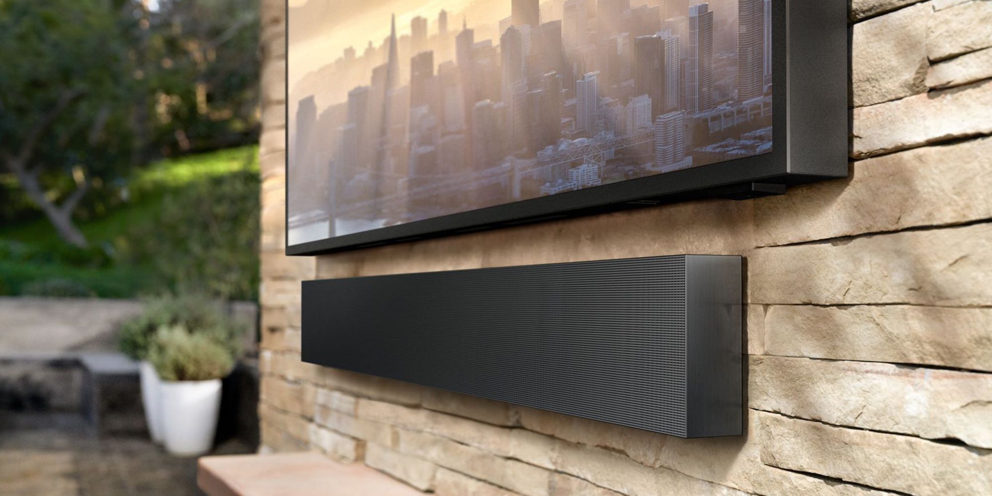 outdoor monitor screen