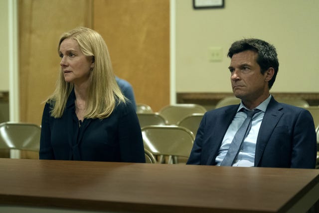 ozark l to r laura linney as wendy byrde, jason bateman as marty byrde in season 4 part 2 episode 5 of ozark cr tina rowdennetflix © 2022