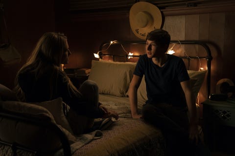 ozark l to r sofia hublitz as charlotte byrde, skylar gaertner as jonah byrde in episode 405 of ozark cr stevedietlnetflix © 2021