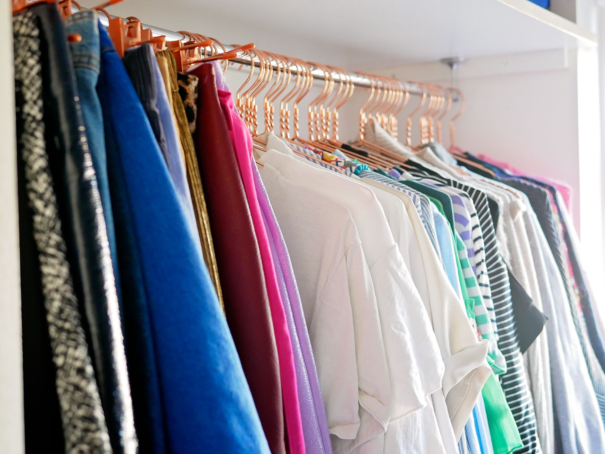 Decluttering Tips - How To Declutter Your Wardrobe