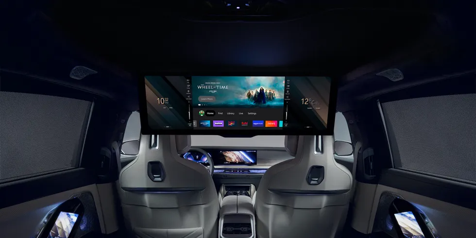 The 2023 BMW 7-Series Has a 31-Inch 8K Theater Touchscreen in its Backseat