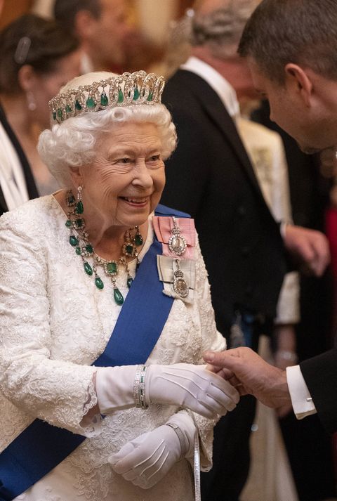 Queen Elizabeth's Most Beautiful Jewels - Pictures of the Queen's ...