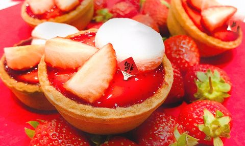 PABLO推出草莓大福起司塔、美莓四重奏巧克力起司塔