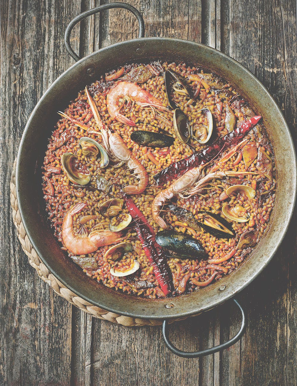 The Ultimate Seafood Paella Recipe