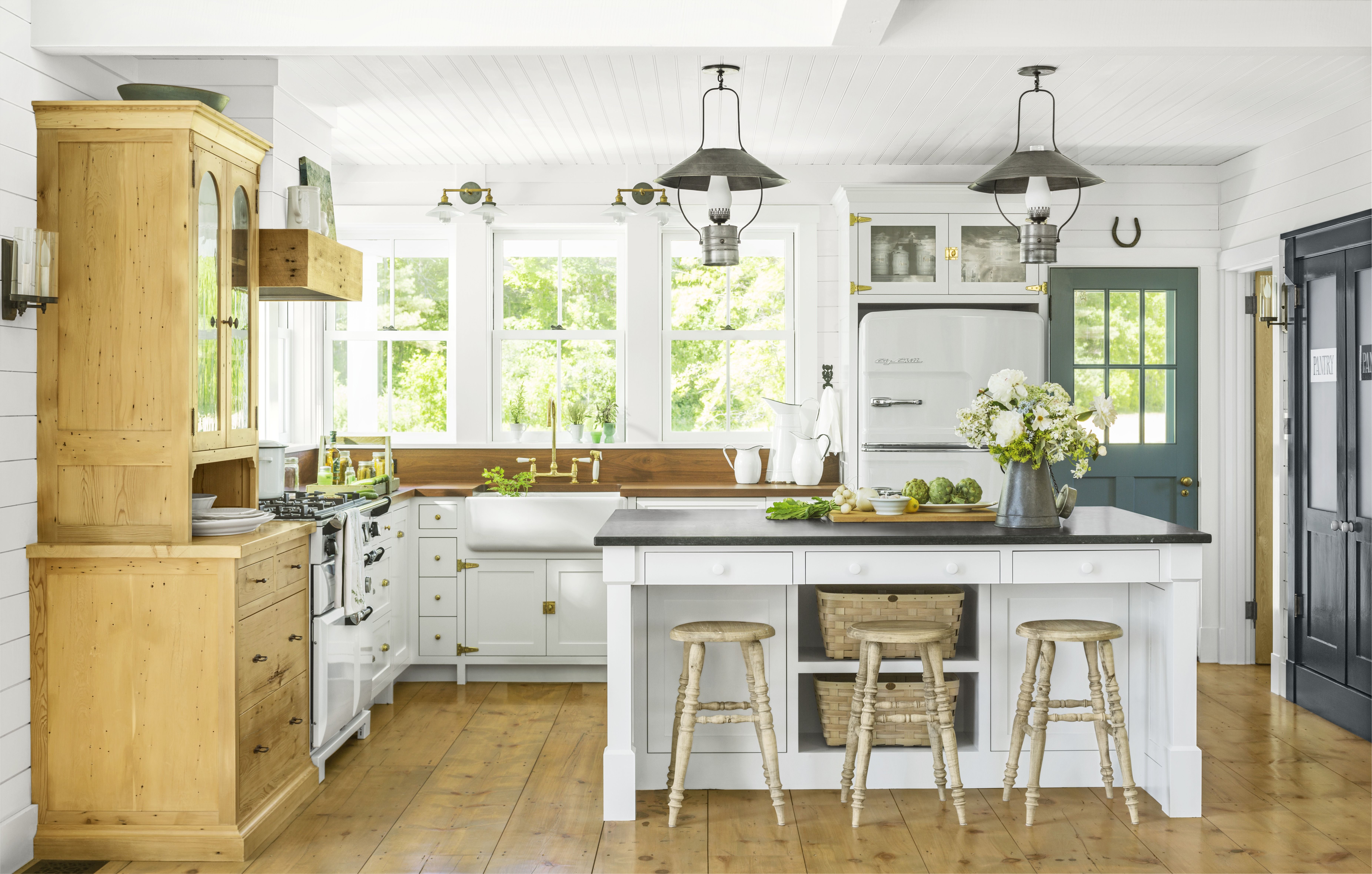 kitchen off white paint