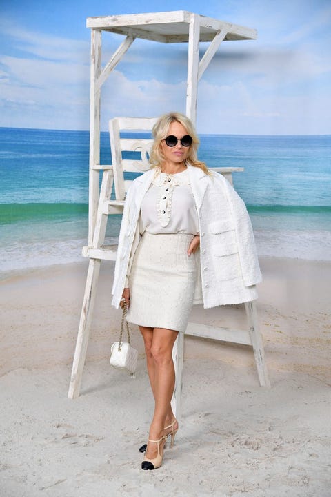 Chanel : Photocall - Paris Fashion Week Womenswear Spring/Summer 2019