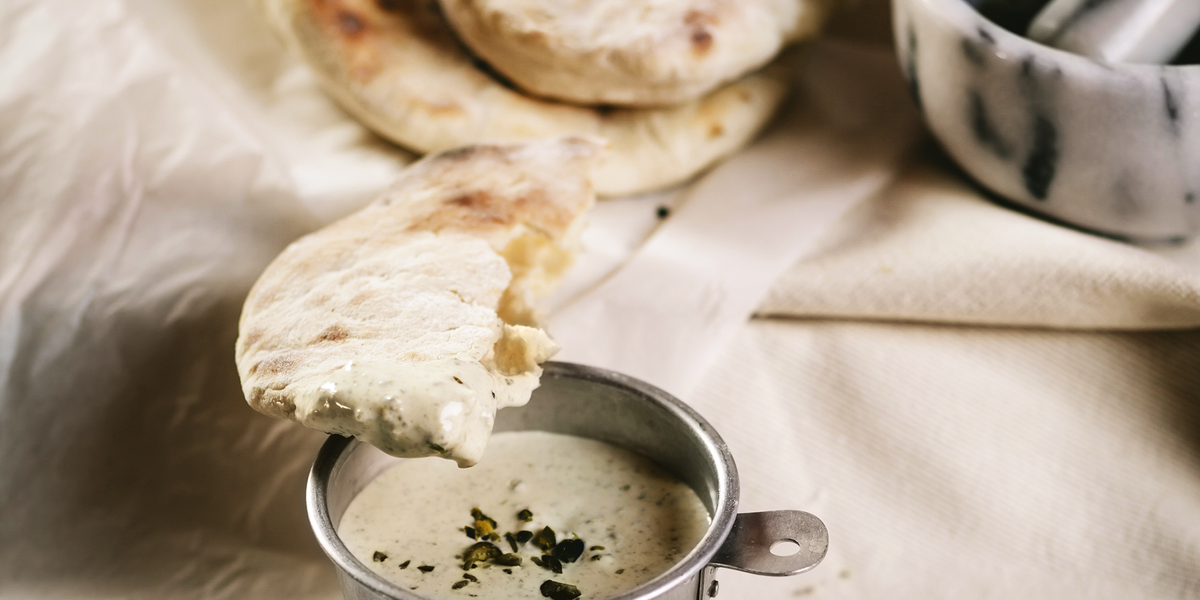 Pane: cos'è il pane indiano naan, come si mangia e la ricetta
