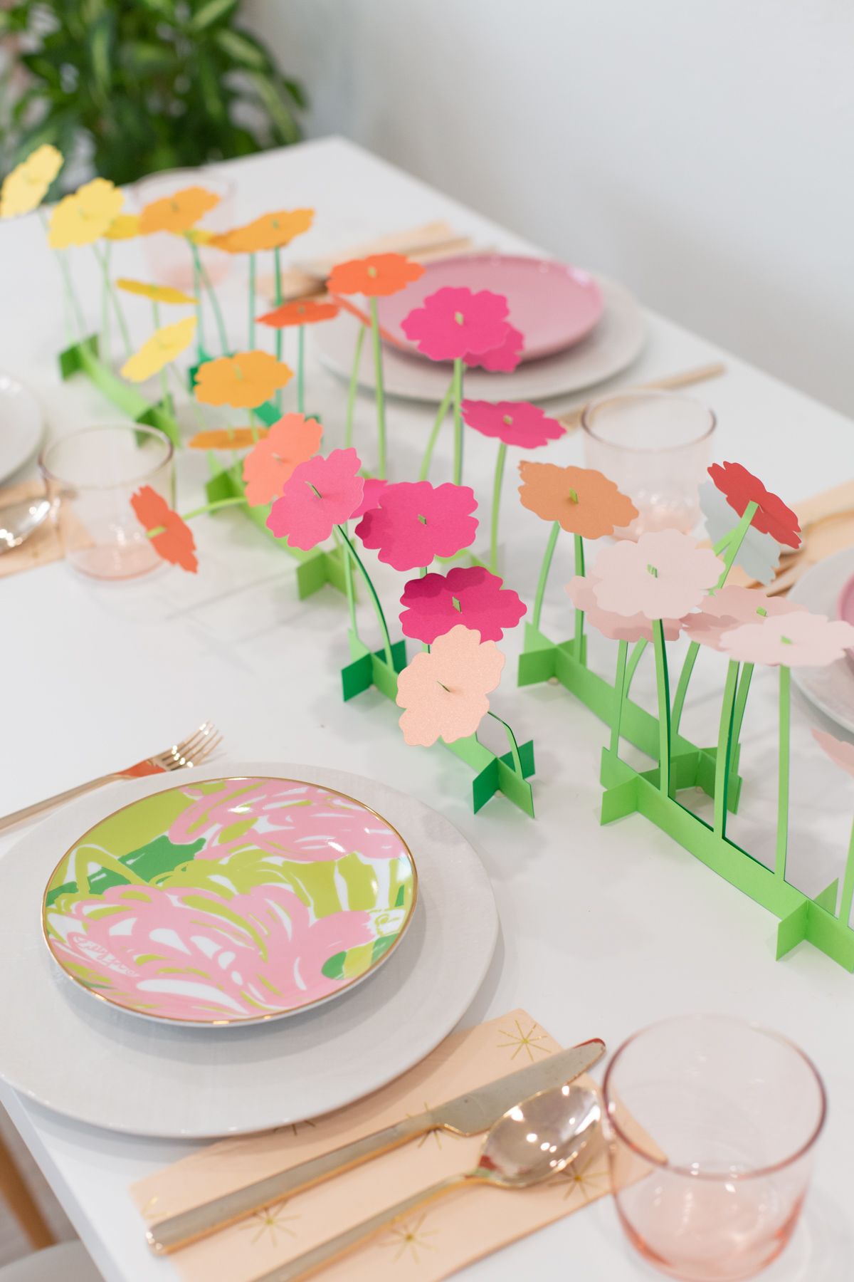 57 Spring Centerpieces And Table Decorations Ideas For Spring Table Settings