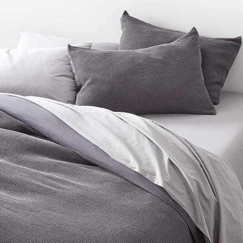 sheets and bedding