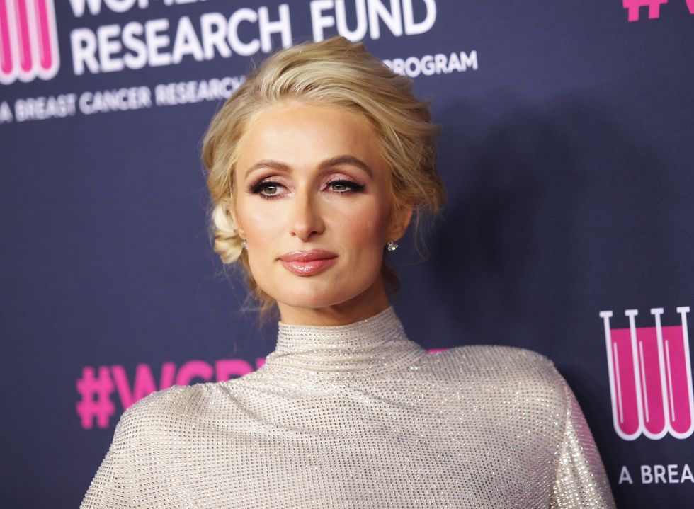 https://hips.hearstapps.com/hmg-prod.s3.amazonaws.com/images/paris-hilton-attends-the-womens-cancer-research-funds-news-photo-1590688202.jpg?resize=980:*
