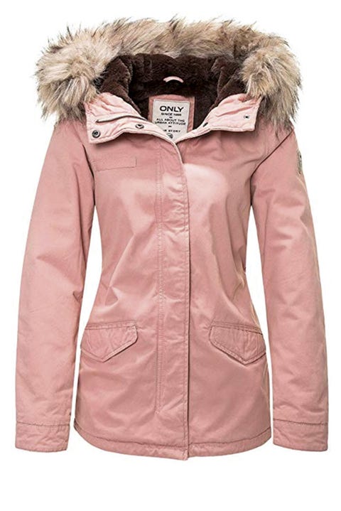 Moda de invierno para combatir el frío: abrigos, bufandas, gorros, guantes, botas...