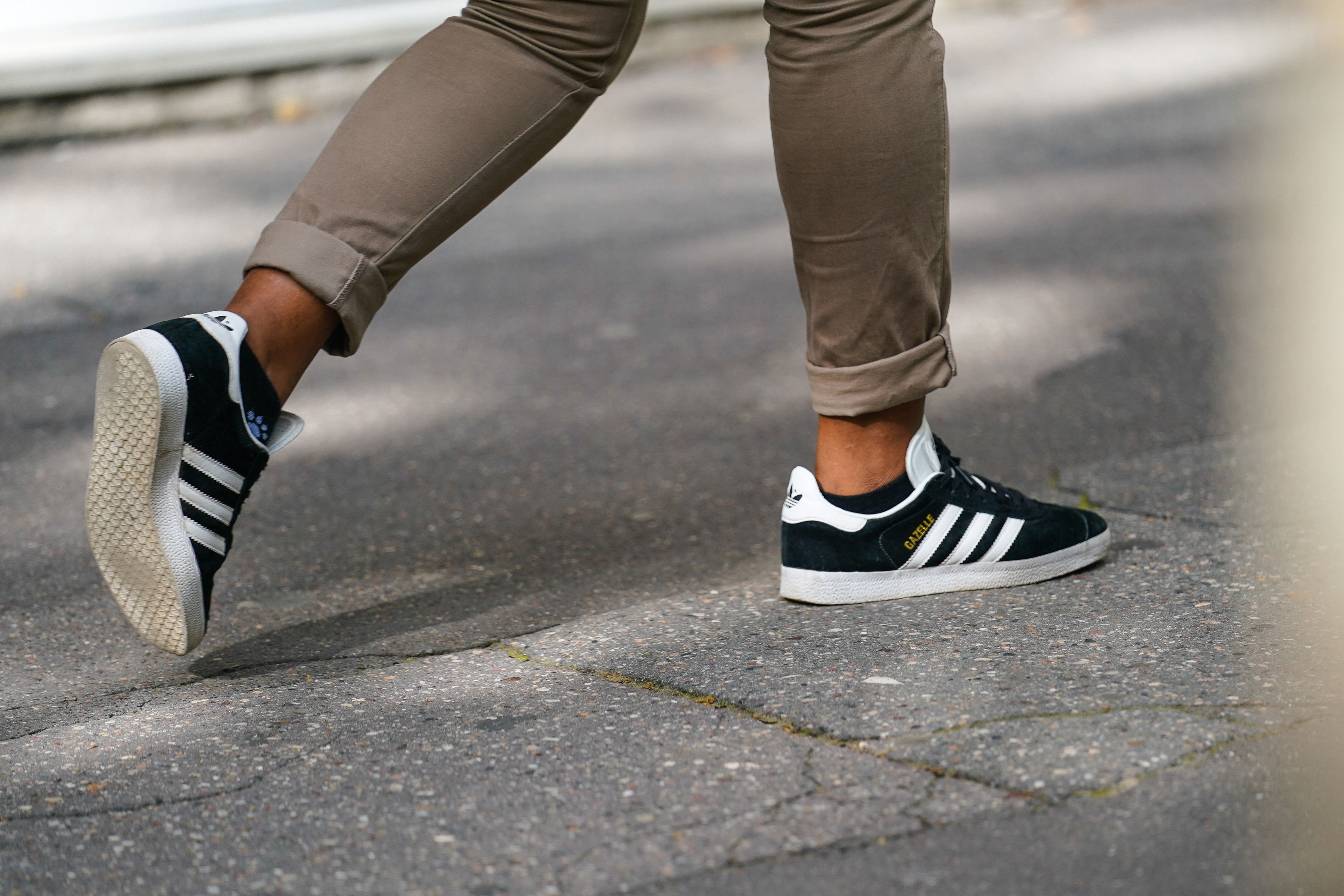 Seguir Histérico cocina Footdistrict: las zapatillas Adidas Gazelle de hombre al 40%
