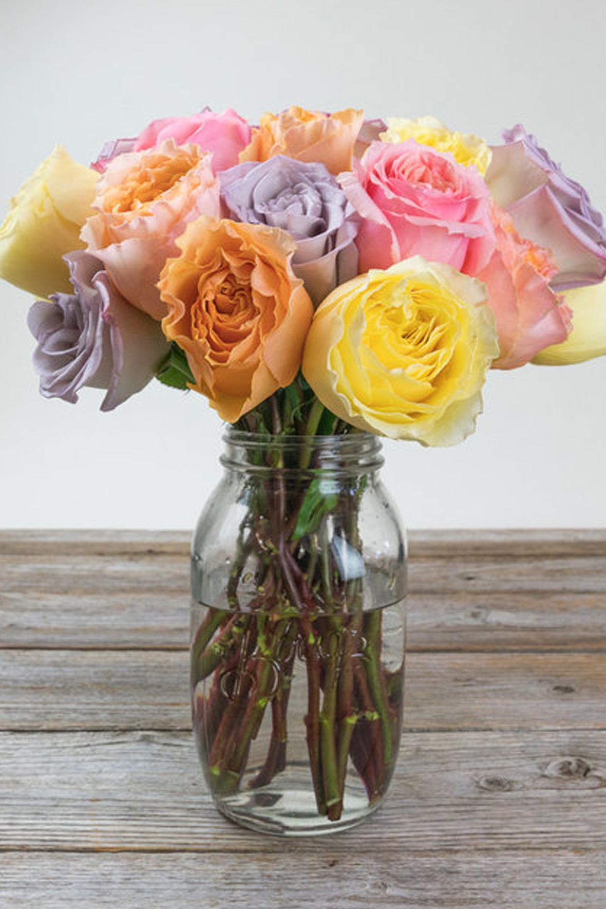 15 Pretty Easter Flower Arrangements - Best Easter Flower Centerpieces