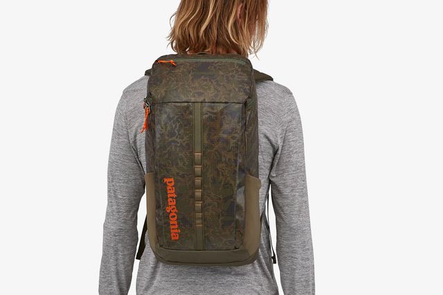 patagonia black hole pack man and woman