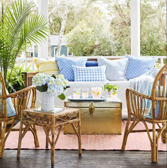50 Best Patio And Porch Design Ideas, Outdoor Patio Table Decor