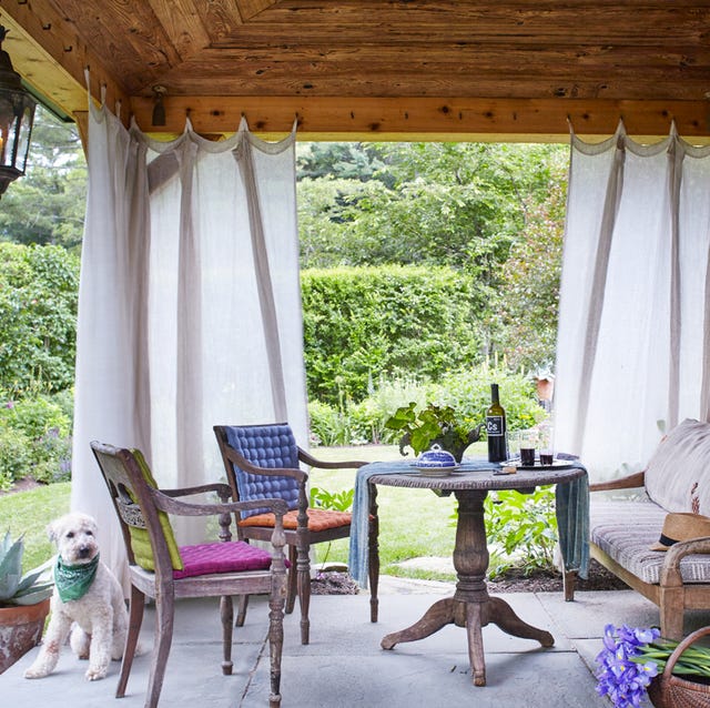 Garden patio with romantic gallery