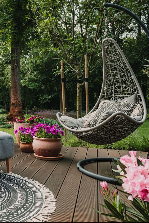 50 Best Patio And Porch Design Ideas Decorating Your Outdoor Space - Patio Post Swing Lounge Chair