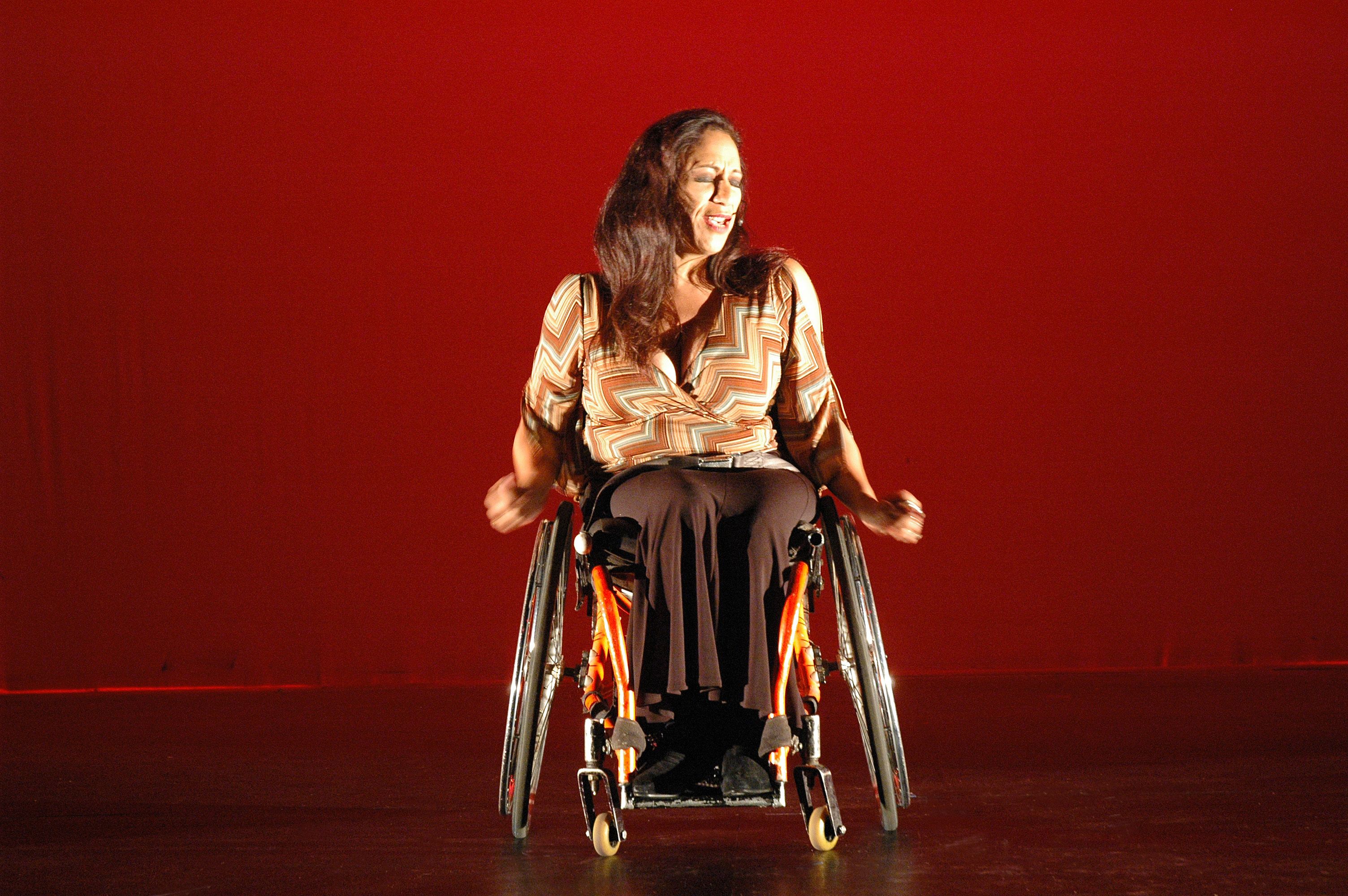Живу с 2 инвалидами. Инвалид. Смешные инвалиды. Инвалидность картинки. Картинки женщины инвалиды.