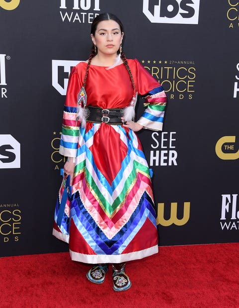 paulina alexis en los critics choice awards 2022