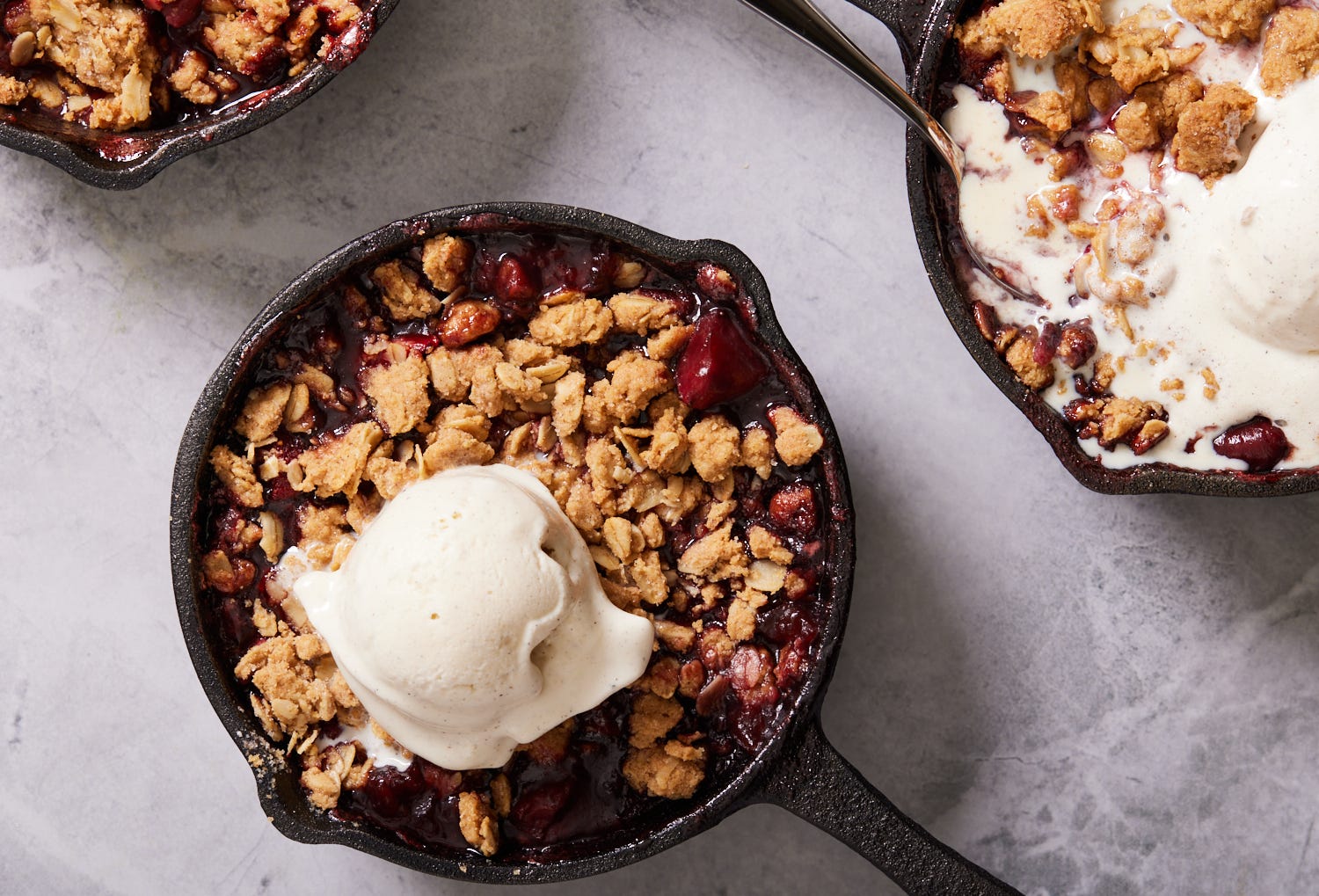 This Peanut Butter & Strawberry Crisp Is Like The World's Best PB&J