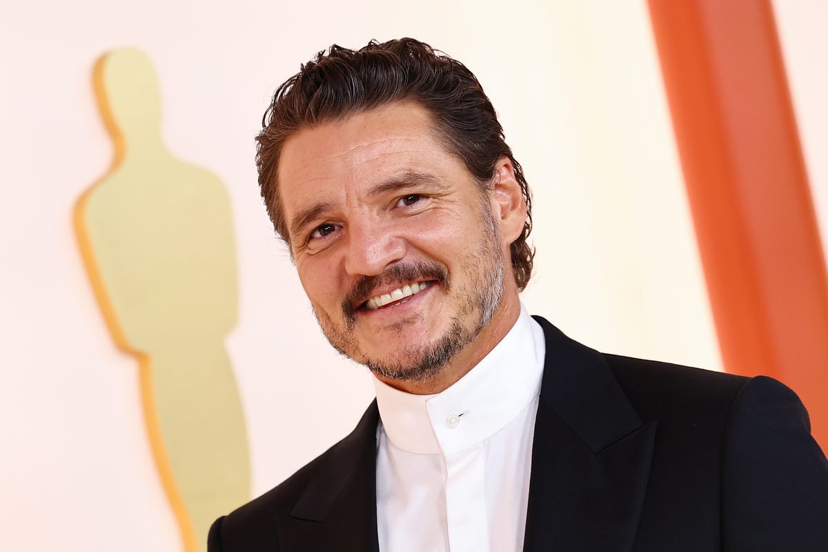 You too can look like Pedro Pascal thanks to this discounted Red Light Therapy Wand
