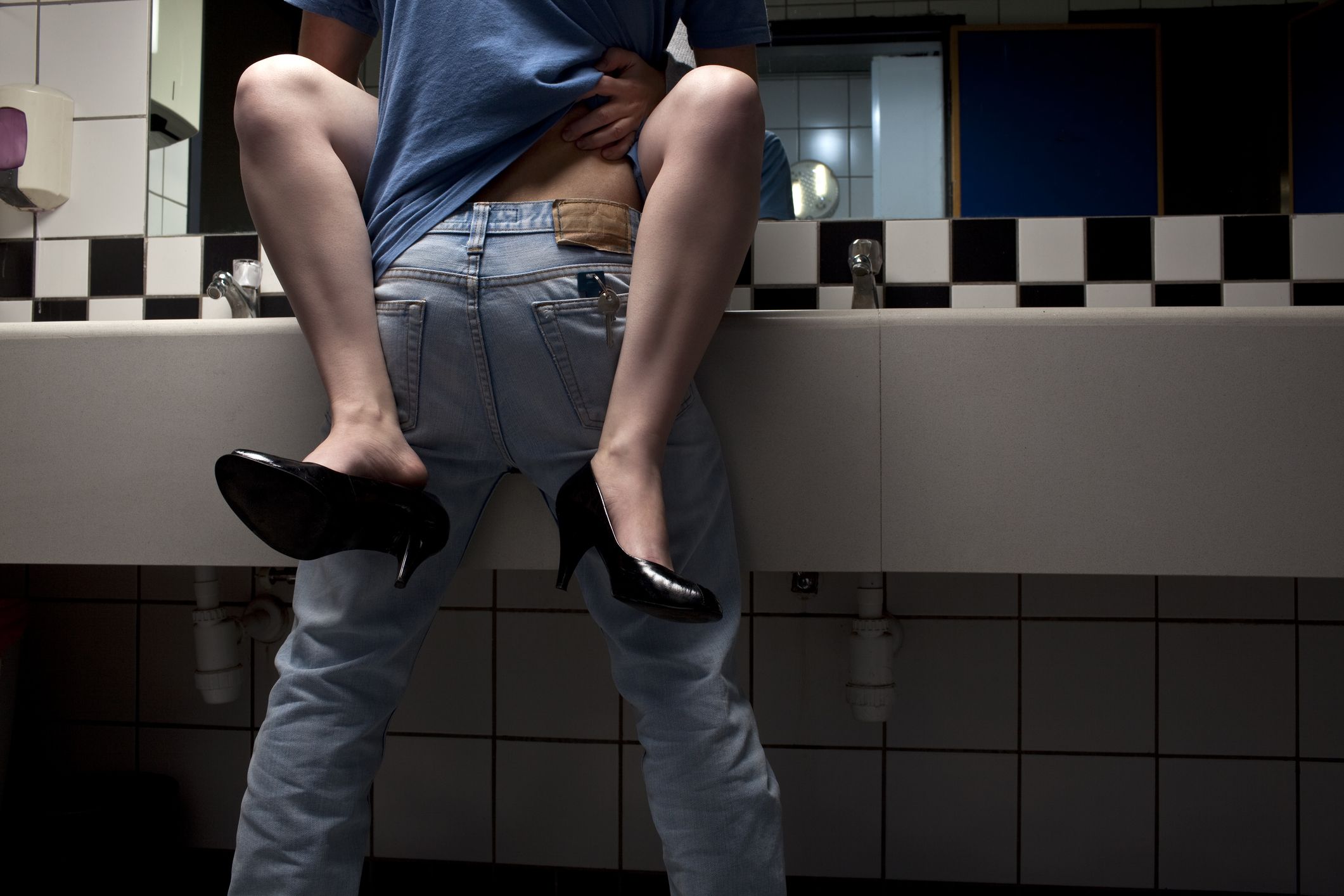 Peeing after sex how to prevent UTIs