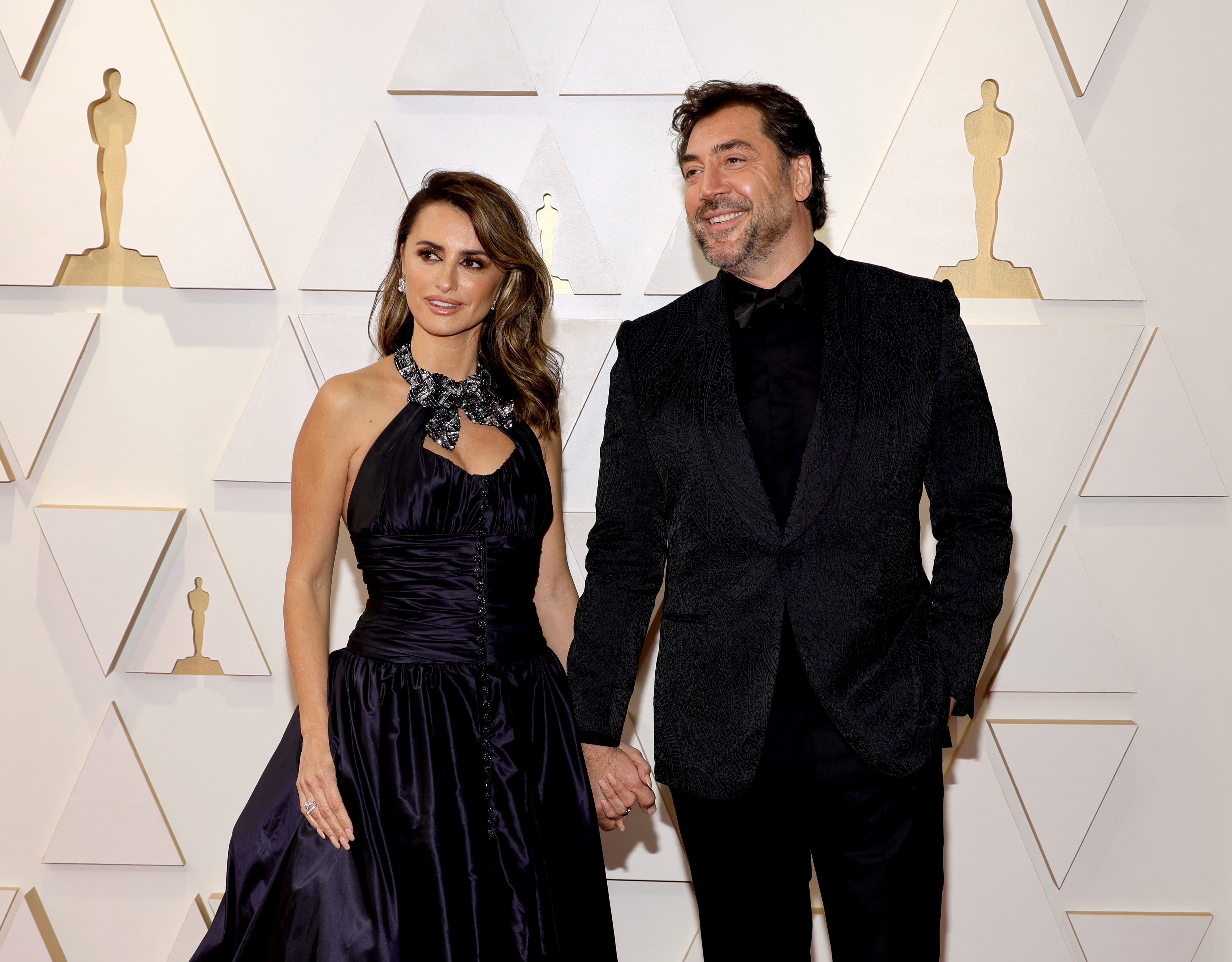 Oscar - Penélope Cruz’s Red Carpet Royalty – Spanish Elegance Personified
