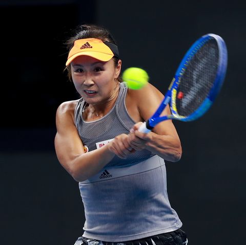 peng shuai playing tennis