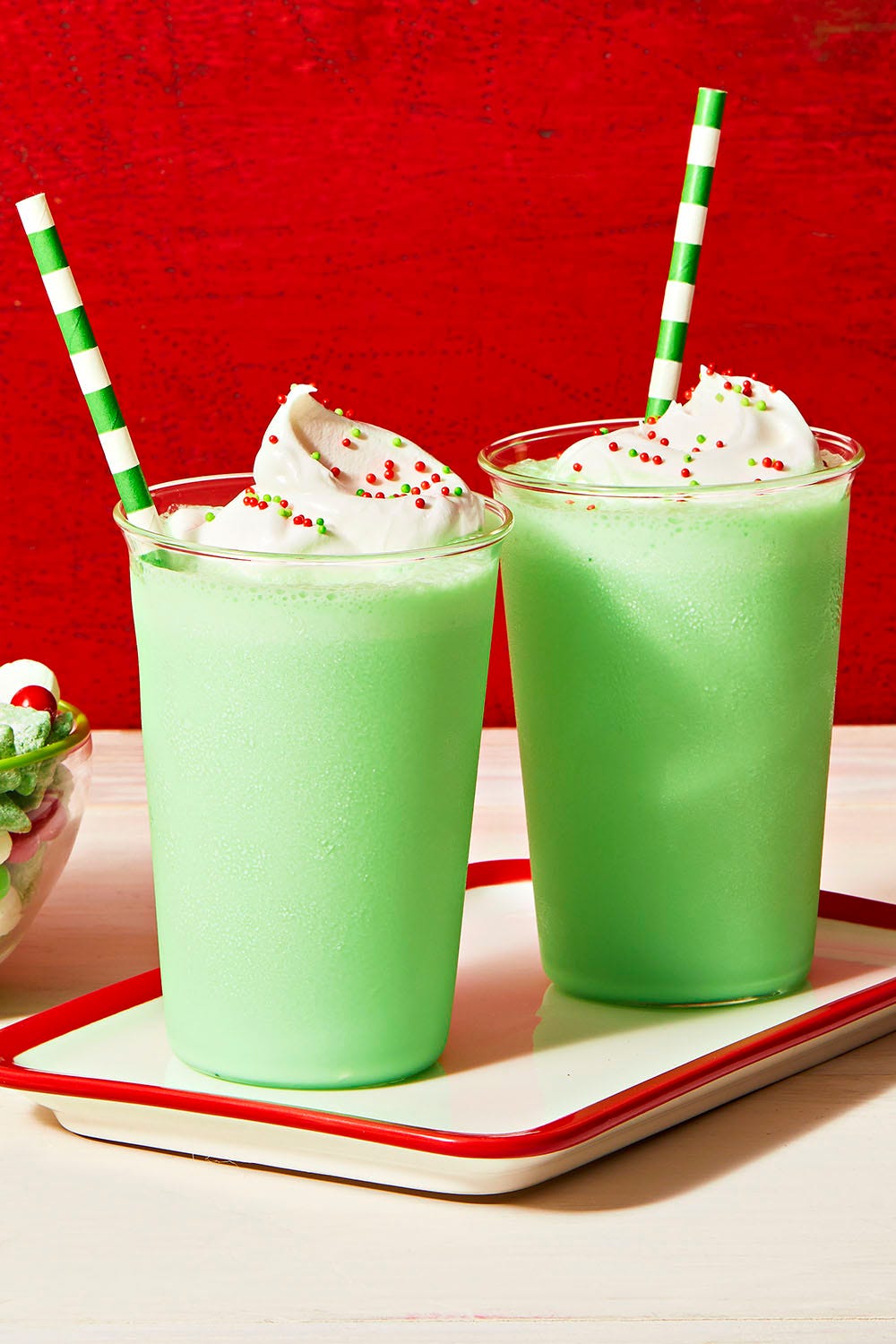 Try These Easy Mouth Watering Christmas Mocktails