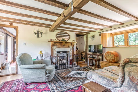 Thatched Country House With Gardens For Sale in East Hampshire