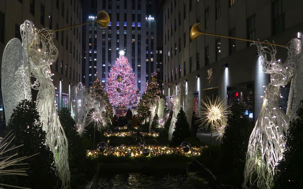 Christmas Tree Pendant New York Glass Hand Painted Empire State Building Skyline 