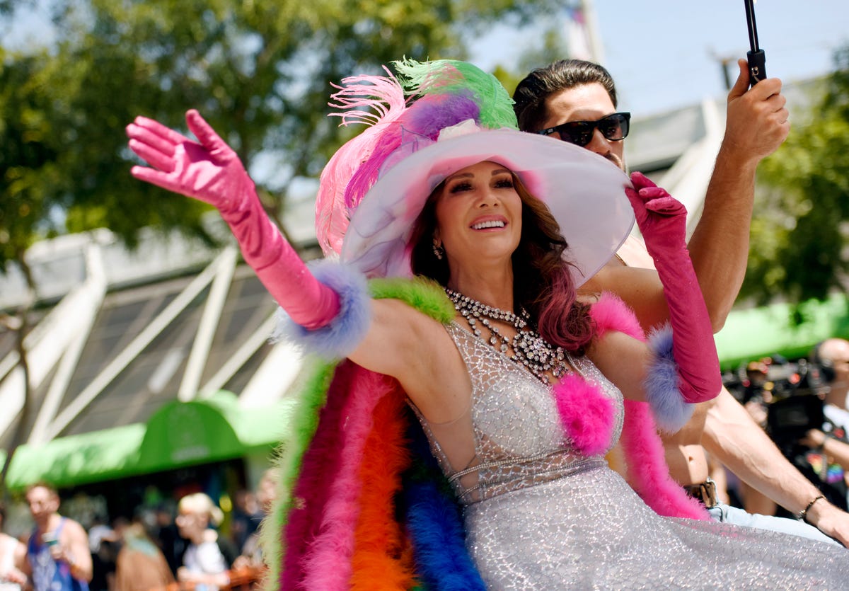 lisa-vanderpump-s-net-worth-how-vanderpump-rules-star-makes-money