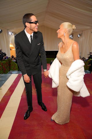 kim kardashian ve pete davidson 2022'de bir araya geldi gala