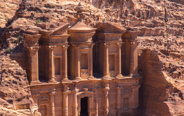 ペトラ遺跡 世界遺産の古代都市を巡る旅紀行 ヨルダン旅行のみどころ