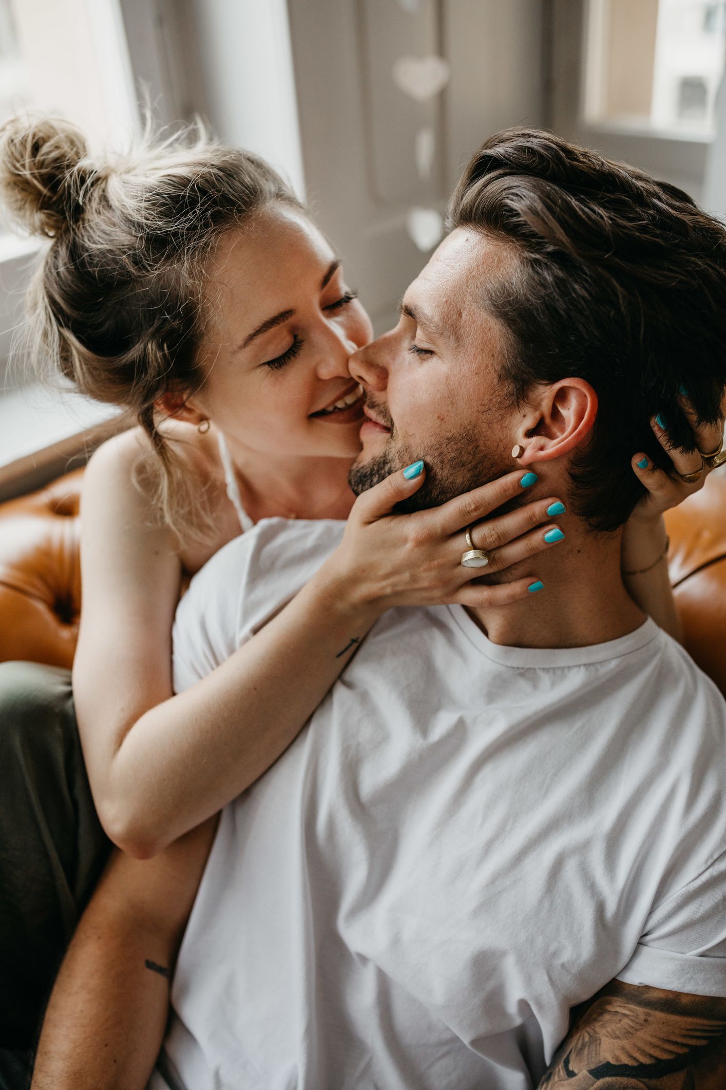 man and wife mutual petting