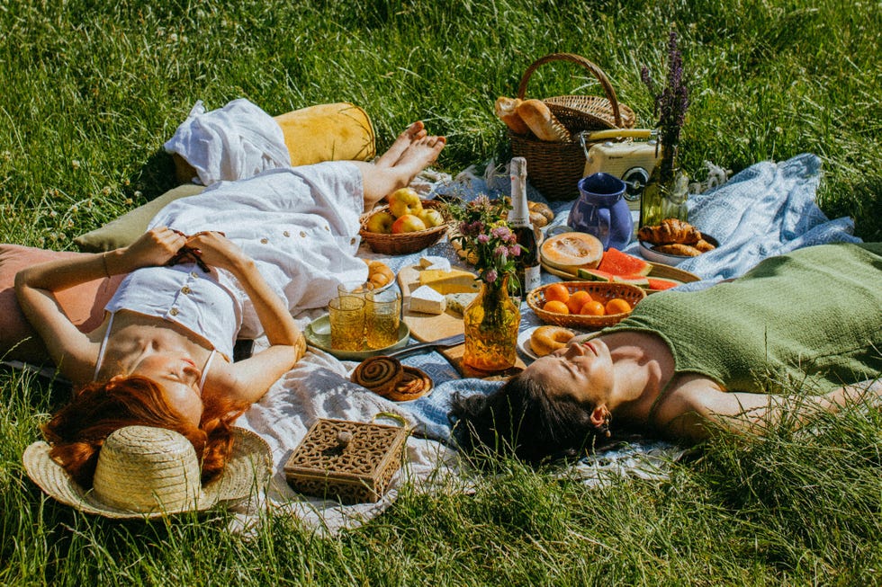 50 Fun Things to Do With Friends That Are Free (or Pretty Cheap)