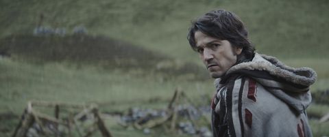 cassian andor diego luna in lucasfilm's andor, exclusively on disney ©2022 lucasfilm ltd  tm all rights reserved